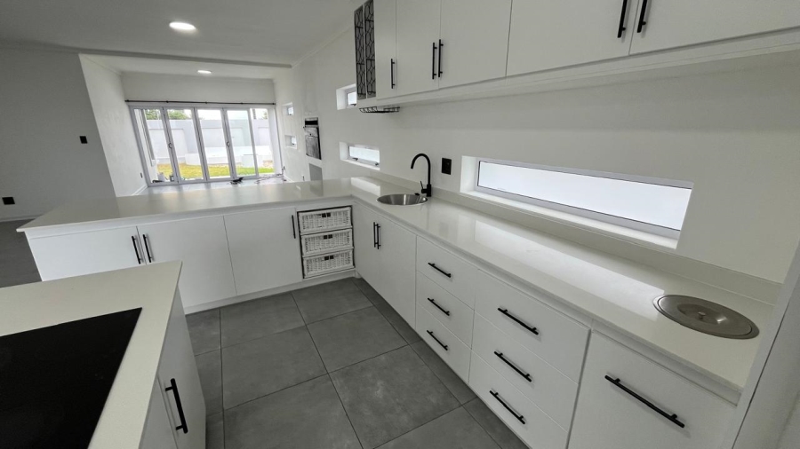 3 Bedroom Property for Sale in Aston Bay Eastern Cape